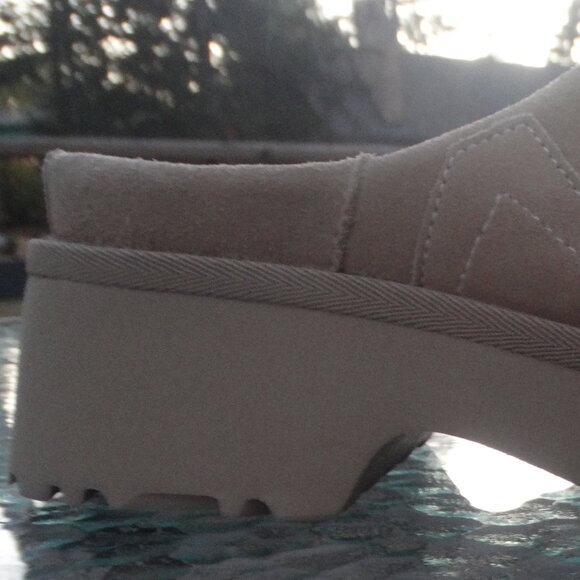 NEW no box UGG New Heights Sunwave Suede Clogs Size 7, Mustard Seed - Picture 7 of 8